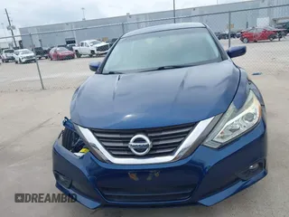 2017 Nissan Altima SR with VIN 1N4AL3AP2HN347052, listed as a IAAI auction lot 42114336 with 34,928 mi miles and . Bid and sale history available at carsss.com. Image 13.