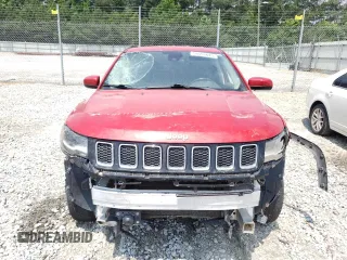 2018 Jeep Compass Latitude z VIN 3C4NJDBB6JT173390, wystawiony jako Copart lot #58591645 z przebiegiem 78 662 mil mil oraz Czysty tytuł • Clean title. Historia ofert i sprzedaży dostępna na DreamBid. Obrazek 5.