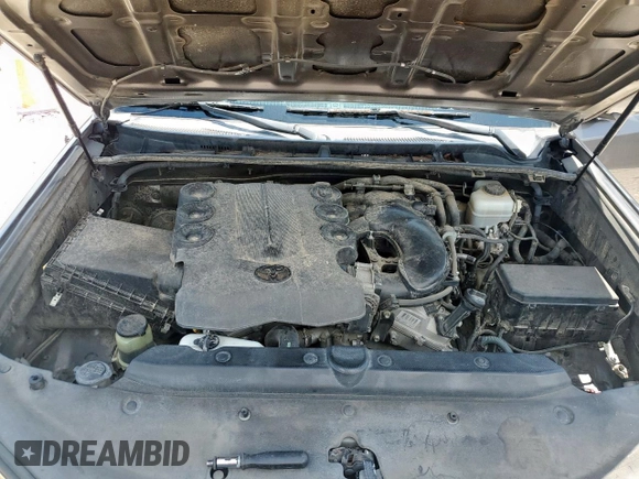 2011 Toyota 4Runner SR5 with VIN JTEZU5JRXB5019257, listed as a Copart auction lot 61050695 with 209,865 mi miles and Clean title. Bid and sale history available at DreamBid. Image 12.