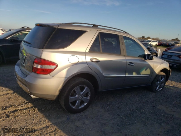 2006 Mercedes-Benz M-Class 5.0L with VIN 4JGBB75E96A040091, listed as a Copart auction lot 47124045 with 135,880 mi miles and Salvage Title. Bid and sale history available at carsss.com. Image 3.