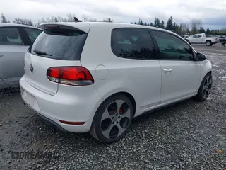 2010 Volkswagen GTI z VIN WVWFD7AJ3AW313279, wystawiony jako IAAI lot #41902259 z przebiegiem 91 594 mil mil oraz . Historia ofert i sprzedaży dostępna na DreamBid. Obrazek 4.