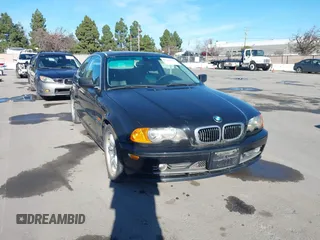 2001 BMW 3 Series 330Ci with VIN WBABN53461JU22367, listed as a IAAI auction lot 41264913 with 380,352 mi miles. Bid and sale history available at carsss.com. Image 1.