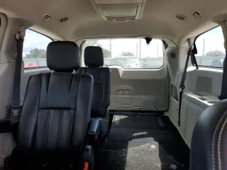 2014 Chrysler Town & Country Touring with VIN 2C4RC1BG8ER383701, listed as a Copart auction lot 70959814 with 157,180 mi miles and Salvage Title. Bid and sale history available at DreamBid. Image 10.