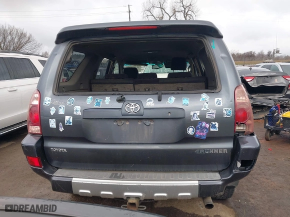 2005 Toyota 4Runner SR5 with VIN JTEZU14R258025609, listed as a IAAI auction lot 41492535 with 111,058 mi miles. Bid and sale history available at carsss.com. Image 16.