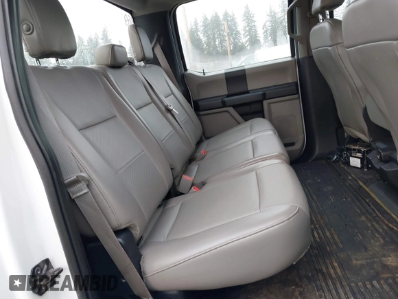 2018 Ford Super Duty F-250 SRW XL with VIN 1FT7W2BT4JEC56694, listed as a IAAI auction lot 41449284 with 138,642 mi miles. Bid and sale history available at carsss.com. Image 8.