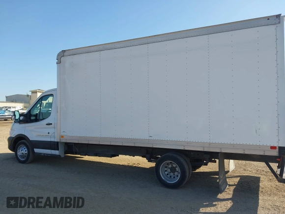 2020 Ford Transit Cargo z VIN 1FDBF6Z81LKB54837, wystawiony jako IAAI lot #41995638 z przebiegiem 63 926 mil mil oraz . Historia ofert i sprzedaży dostępna na DreamBid. Obrazek 14.