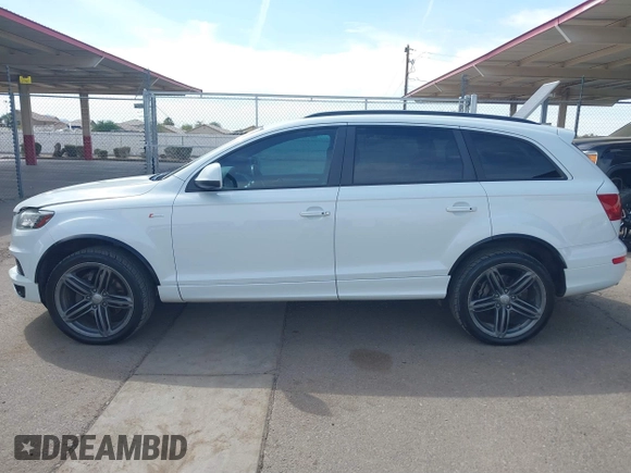 2013 Audi Q7 3.0T S line Prestige with VIN WA1DGAFE6DD006769, listed as a IAAI auction lot 41902696 with 221,058 mi miles. Bid and sale history available at carsss.com. Image 13.
