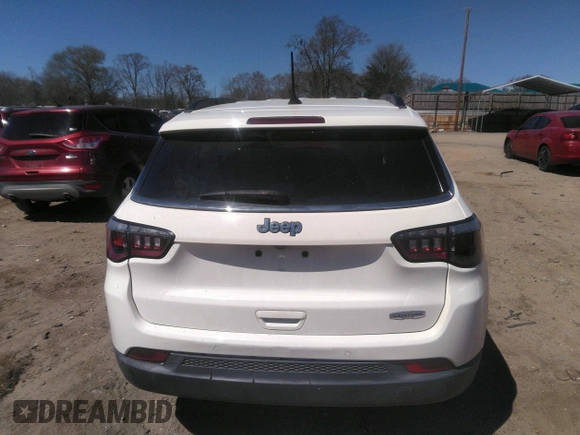 2018 Jeep Compass Latitude with VIN 3C4NJCBB3JT227044, listed as a IAAI auction lot 41853868 with 75,356 mi miles. Bid and sale history available at carsss.com. Image 16.