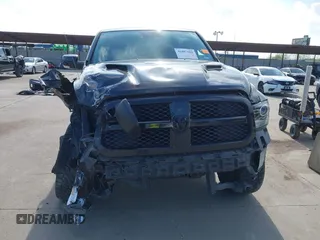 2018 Ram 1500 Sport z VIN 1C6RR7MT8JS168041, wystawiony jako IAAI lot #41887661 z przebiegiem 105 448 mil mil oraz . Historia ofert i sprzedaży dostępna na DreamBid. Obrazek 12.