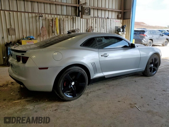 2011 Chevrolet Camaro 2LT with VIN 2G1FC1ED9B9102000, listed as a Copart auction lot 60289745 with 151,601 mi miles and Salvage title. Bid and sale history available at DreamBid. Image 3.