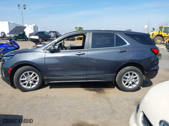 2022 Chevrolet Equinox LT with VIN 2GNAXUEV0N6110449, listed as a IAAI auction lot 41785236 with 124,258 mi miles. Bid and sale history available at carsss.com. Image 14.