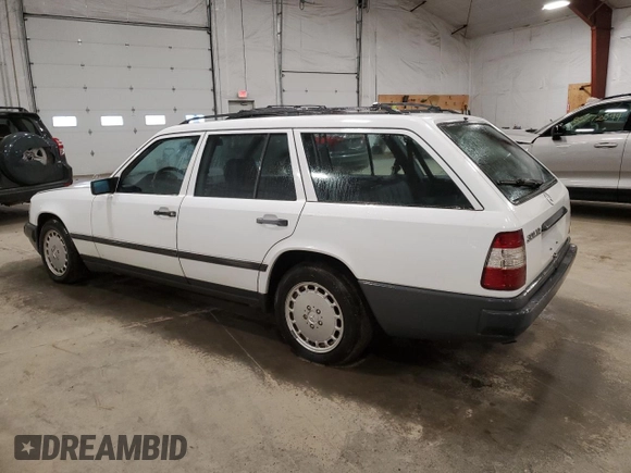 1987 Mercedes-Benz 300 with VIN WDBEB93D9HF036375, listed as a Copart auction lot 85326994 with 175,986 mi miles and Salvage Title. Bid and sale history available at DreamBid. Image 2.