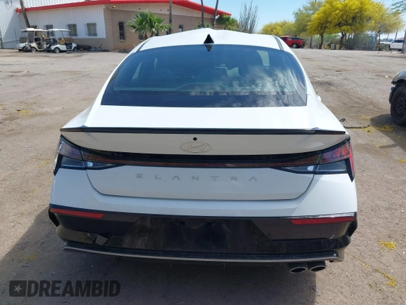 2025 Hyundai Elantra N Line z VIN KMHLR4DF5SU864350, wystawiony jako IAAI lot #42072593 z przebiegiem 7 092 mil mil oraz . Historia ofert i sprzedaży dostępna na DreamBid. Obrazek 16.