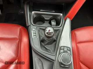 2015 BMW M3 z VIN WBS3C9C57FP803591, wystawiony jako Copart lot #65827775 z przebiegiem 183 389 mil mil oraz Czysty tytuł • Clean title. Historia ofert i sprzedaży dostępna na DreamBid. Obrazek 11.