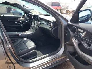2017 Mercedes-Benz C 300 с VIN 55SWF4JB7HU224376, выставлен на аукционе IAAI как лот 42195919 с пробегом 98 683 миль миль и . История ставок и продаж доступна на DreamBid. Изображение 5.