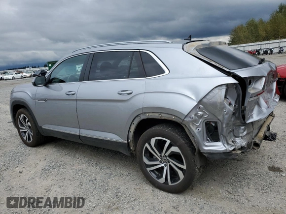 2022 Volkswagen Atlas SEL with VIN 1V2BE2CA3NC203446, listed as a Copart auction lot 70006024 with 28,356 mi miles and Salvage title. Bid and sale history available at DreamBid. Image 2.