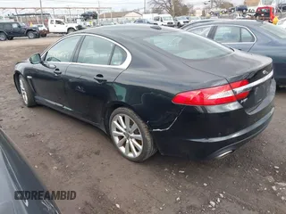 2012 Jaguar XF z VIN SAJWA0FB5CLS46112, wystawiony jako IAAI lot #41846029 z przebiegiem 123 044 mil mil oraz . Historia ofert i sprzedaży dostępna na DreamBid. Obrazek 3.