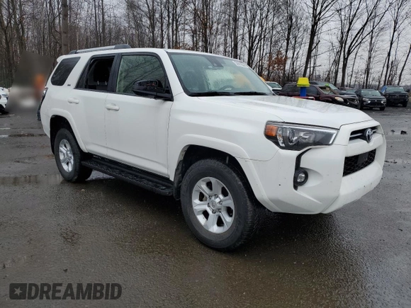 2022 Toyota 4Runner SR5 with VIN JTEMU5JR4N6063067, listed as a Copart auction lot 43328195 with 62,285 mi miles and Clean title. Bid and sale history available at DreamBid. Image 4.