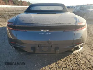 2021 Aston Martin DB11 z VIN SCFRMFCW0MGM10150, wystawiony jako Copart lot #69046124 z przebiegiem 7260 mil mil oraz Szkody całkowita. Historia ofert i sprzedaży dostępna na DreamBid. Obrazek 6.