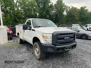 2013 Ford F-250 XL with VIN 1FDBF2B60DEA26915, listed as a IAAI auction lot 42674430 with 111,183 mi miles and . Bid and sale history available at DreamBid. Image 21.