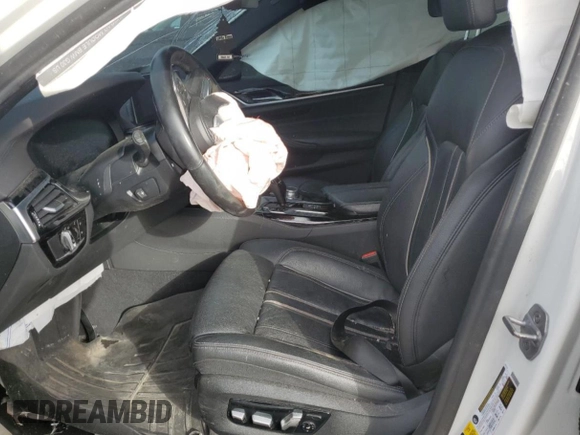 2019 BMW 5 Series M550i xDrive with VIN WBAJB9C58KB287991, listed as a Copart auction lot 53206135 with Not provided miles and Salvage title. Bid and sale history available at DreamBid. Image 7.