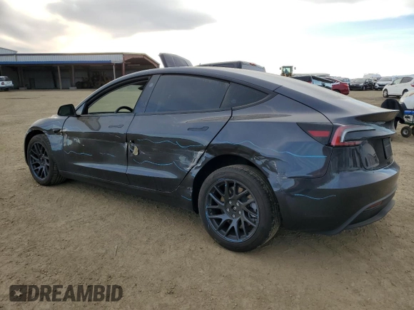 2024 Tesla Model 3 z VIN 5YJ3E1EA5RF741944, wystawiony jako Copart lot #45755205 z przebiegiem Nie podano mil oraz Szkody całkowita. Historia ofert i sprzedaży dostępna na DreamBid. Obrazek 2.