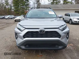 2024 Toyota RAV4 XLE Premium with VIN 2T3A1RFV4RC476514, listed as a IAAI auction lot 40829477 with 2,482 mi miles. Bid and sale history available at carsss.com. Image 13.