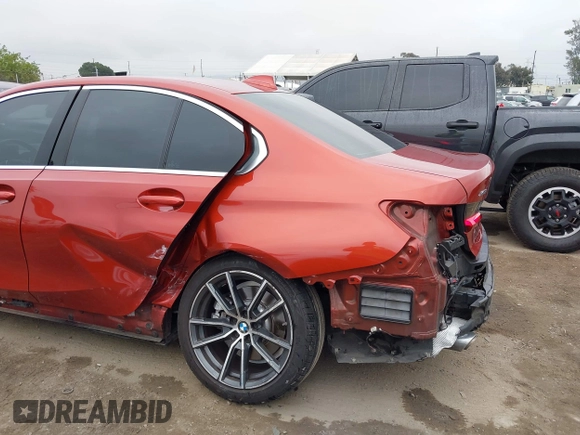 2019 BMW 3 Series 330i xDrive with VIN WBA5R7C50KFH28767, listed as a IAAI auction lot 42206528 with 52,529 mi miles and . Bid and sale history available at DreamBid. Image 6.