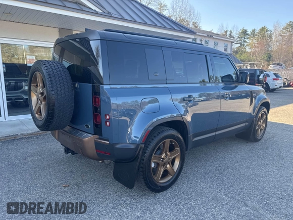 2020 Land Rover Defender SE z VIN SALEPEEU6L2017266, wystawiony jako IAAI lot #42120066 z przebiegiem 117 429 mil mil oraz . Historia ofert i sprzedaży dostępna na DreamBid. Obrazek 4.