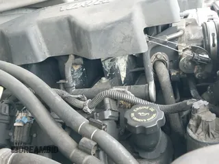 2000 GMC Sierra 1500 SLE z VIN 1GTEK19T0YZ286300, wystawiony jako IAAI lot #42681969 z przebiegiem 307 716 mil mil oraz . Historia ofert i sprzedaży dostępna na DreamBid. Obrazek 13.