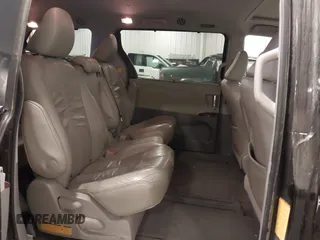 2012 Toyota Sienna XLE AAS z VIN 5TDYK3DC5CS223378, wystawiony jako IAAI lot #42164070 z przebiegiem 163 338 mil mil oraz . Historia ofert i sprzedaży dostępna na DreamBid. Obrazek 8.
