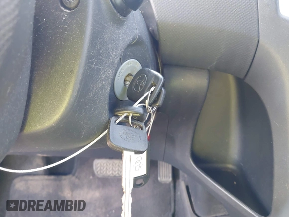 2008 Toyota Yaris с VIN JTDJT923885143185, выставлен на аукционе IAAI как лот 42447901 с пробегом 166 286 миль миль и . История ставок и продаж доступна на DreamBid. Изображение 11.