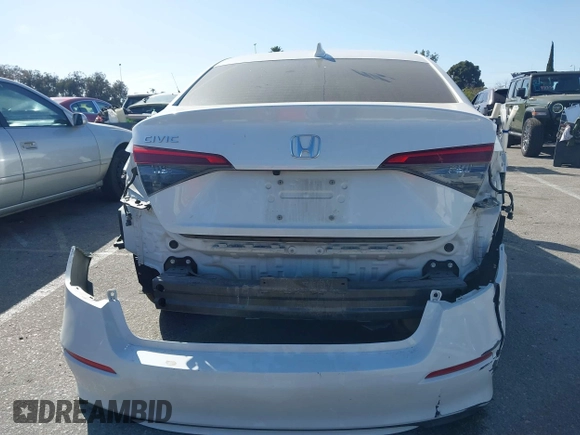 2022 Honda Civic Sedan LX with VIN 2HGFE2F25NH526516, listed as a IAAI auction lot 41703224 with 33,867 mi miles. Bid and sale history available at carsss.com. Image 17.
