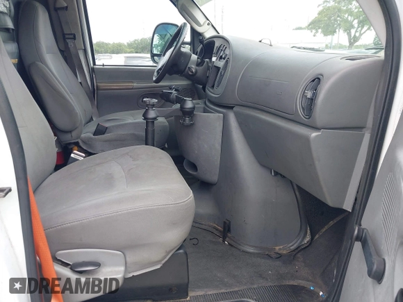 2007 Ford Econoline Cargo Commercial with VIN 1FTNE24W27DA99831, listed as a IAAI auction lot 42292439 with 280,756 mi miles and . Bid and sale history available at DreamBid. Image 5.