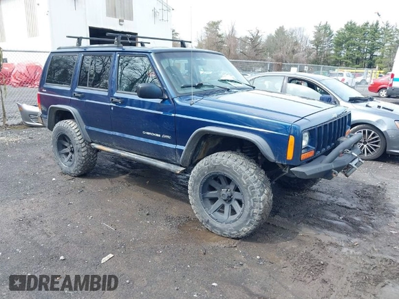 2000 Jeep Cherokee Classic with VIN 1J4FF58SXYL163514, listed as a IAAI auction lot 41920054 with 259,677 mi miles. Bid and sale history available at carsss.com. Image 1.