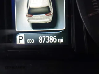 2017 Toyota Sienna SE with VIN 5TDXZ3DC8HS787136, listed as a IAAI auction lot 42062413 with 87,386 mi miles and . Bid and sale history available at DreamBid. Image 15.