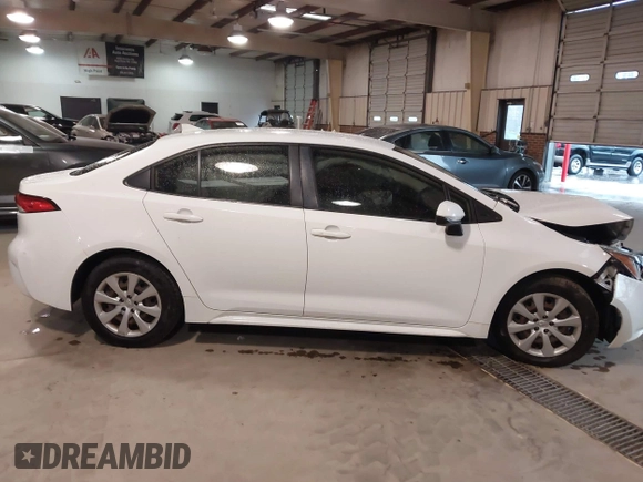 2020 Toyota Corolla LE with VIN JTDEPRAE6LJ079575, listed as a IAAI auction lot 41718157 with 165,955 mi miles. Bid and sale history available at carsss.com. Image 13.