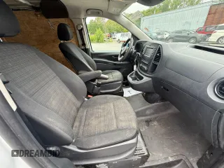 2016 Mercedes-Benz Metris Cargo z VIN WD3PG2EA6G3092872, wystawiony jako Copart lot #61676275 z przebiegiem 158 667 mil mil oraz Czysty tytuł • Clean title. Historia ofert i sprzedaży dostępna na DreamBid. Obrazek 5.