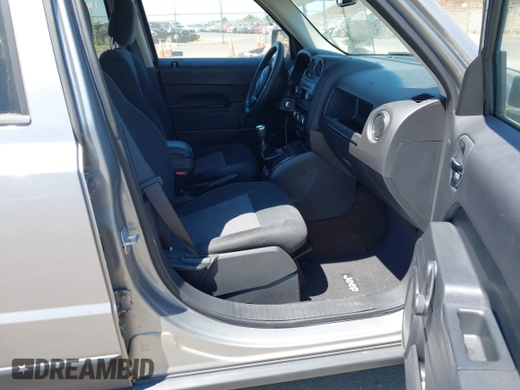 2016 Jeep Patriot Sport with VIN 1C4NJPBB8GD681022, listed as a IAAI auction lot 42852401 with 63,027 mi miles and . Bid and sale history available at DreamBid. Image 5.
