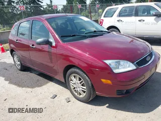 2007 Ford Focus S z VIN 1FAFP37N27W177462, wystawiony jako IAAI lot #42465629 z przebiegiem 169 895 mil mil oraz . Historia ofert i sprzedaży dostępna na DreamBid. Obrazek 1.