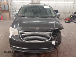 2011 Chrysler Town & Country Touring-L with VIN 2A4RR8DG5BR799358, listed as a IAAI auction lot 41650275 with 143,779 mi miles. Bid and sale history available at carsss.com. Image 13.