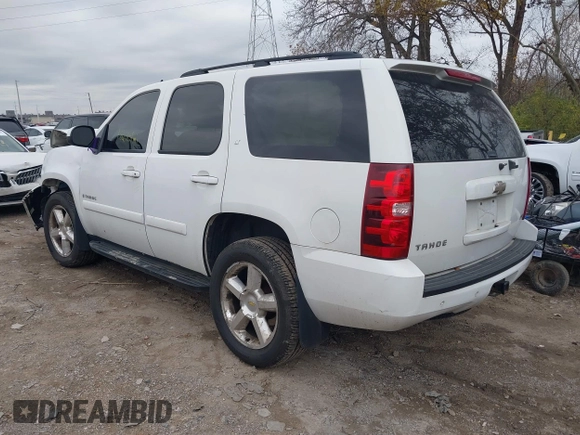 2008 Chevrolet Tahoe LTZ with VIN 1GNFK13098J160218, listed as a IAAI auction lot 40876511 with 186,701 mi miles and . Bid and sale history available at DreamBid. Image 3.