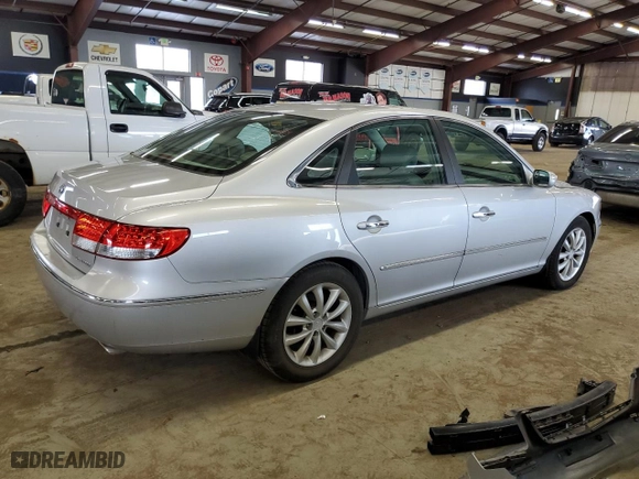2007 Hyundai Azera SE with VIN KMHFC46F57A147922, listed as a Copart auction lot 47101075 with 107,121 mi miles and Salvage Title. Bid and sale history available at carsss.com. Image 3.