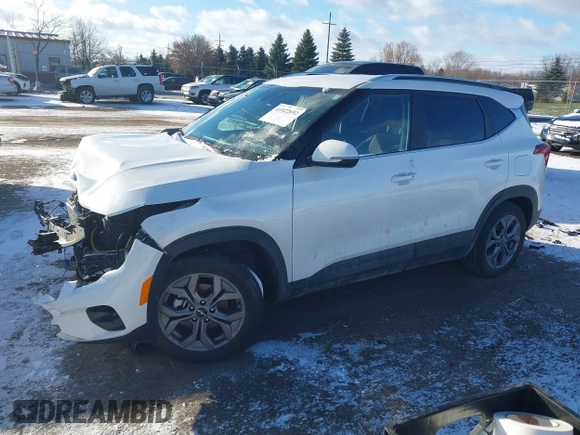 2024 Kia Seltos S z VIN KNDEU2AA7R7638201, wystawiony jako IAAI lot #41022692 z przebiegiem 5 503 mil mil oraz . Historia ofert i sprzedaży dostępna na DreamBid. Obrazek 17.