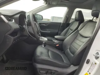 2023 Toyota RAV4 XLE Premium с VIN 2T3C1RFV0PW272264, выставлен на аукционе Copart как лот 50950395 с пробегом 25 080 миль миль и Списание • Salvage title. История ставок и продаж доступна на DreamBid. Изображение 7.