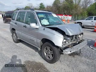 2002 Chevrolet Tracker LT z VIN 2CNBJ634926935241, wystawiony jako IAAI lot #42086260 z przebiegiem Nie podano mil oraz . Historia ofert i sprzedaży dostępna na DreamBid. Obrazek 1.