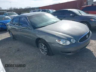 2007 Buick LaCrosse CXL with VIN 2G4WD582471132173, listed as a IAAI auction lot 41797577 with 237,306 mi miles. Bid and sale history available at carsss.com. Image 1.