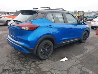 2022 Nissan Kicks SR with VIN 3N1CP5DVXNL507366, listed as a IAAI auction lot 41302567 with 43,268 mi miles. Bid and sale history available at carsss.com. Image 4.