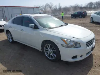 2014 Nissan Maxima 3.5 SV with VIN 1N4AA5AP7EC488272, listed as a IAAI auction lot 41807433 with 150,701 mi miles. Bid and sale history available at carsss.com. Image 1.