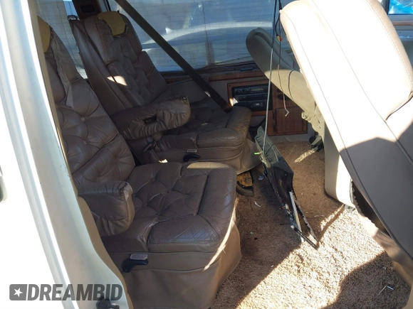 1998 GMC Savana Cargo Van YF7 with VIN 1GDFG15R5W1014364, listed as a IAAI auction lot 41578281 with 168,915 mi miles. Bid and sale history available at carsss.com. Image 8.